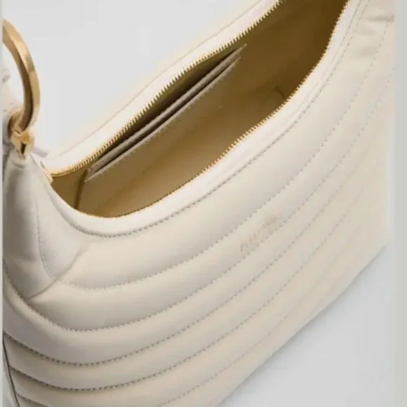 Ferragamo Quilted Bag - NEW - Picture 3 of 11